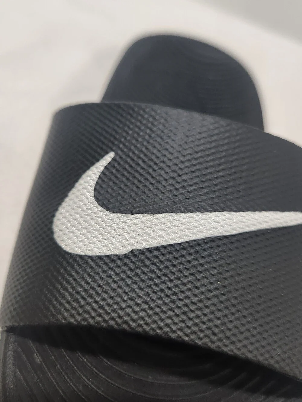 Nike Kawa Black White Slide Sandals Big Kids Size 3Y Unisex